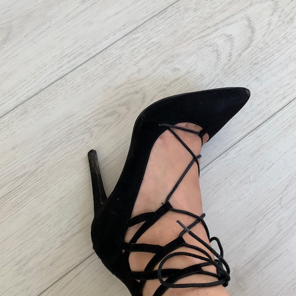 Black High Heels - Picture 4 of 6